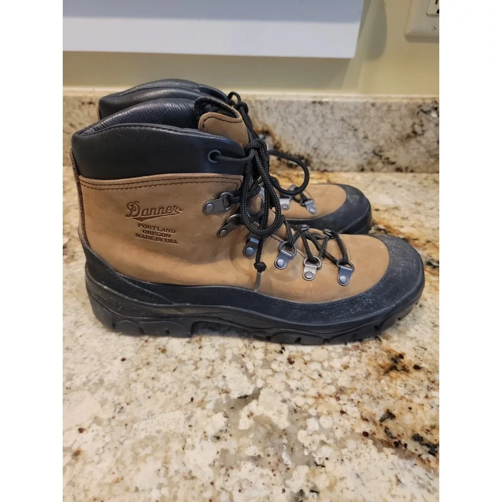 Danner combat hiker